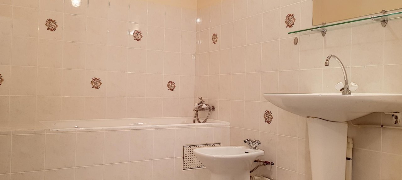 F3 Avenue Maréchal Juin Salle de bains