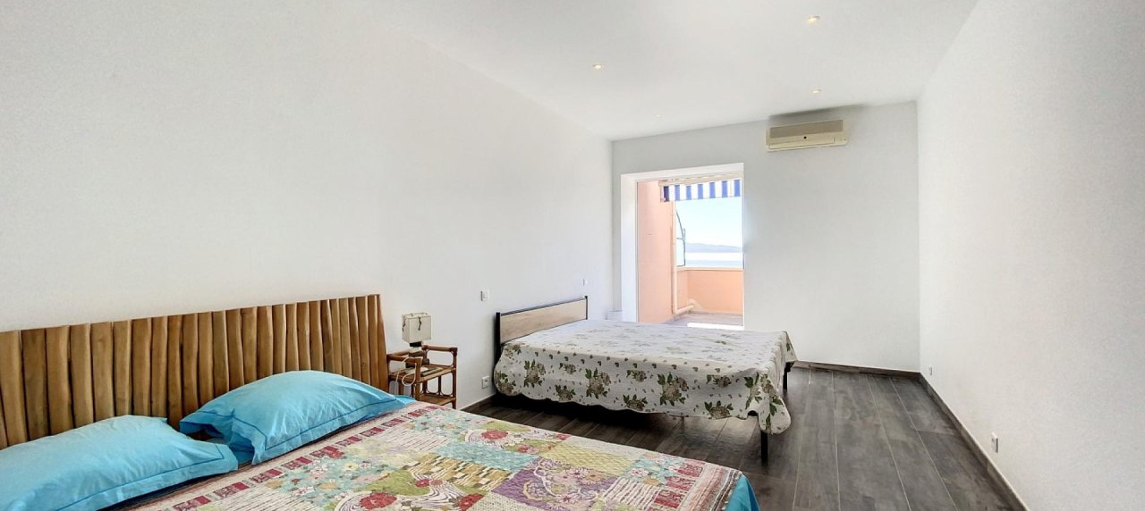 Vente F3/F4 avec vue mer à Ajaccio Route des Sanguinaires