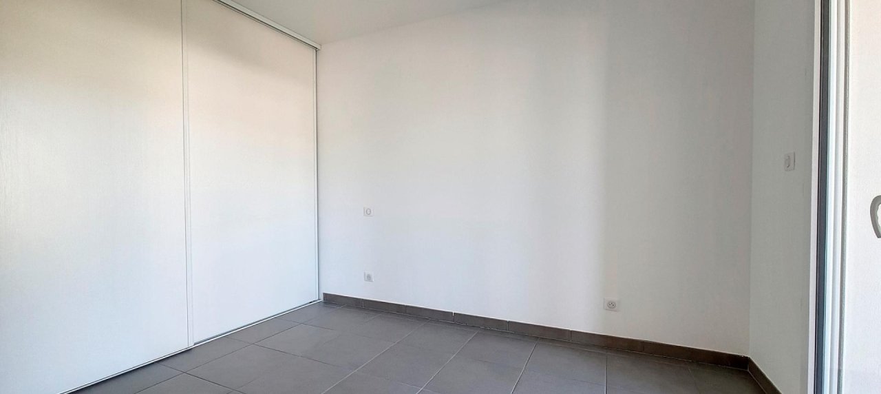 A louer f3 Palmeraie chambre 1