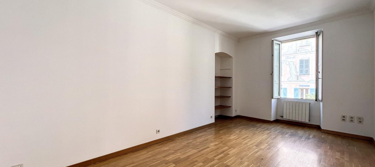 F3 à vendre centre ville d'Ajaccio - Cours Napoléon