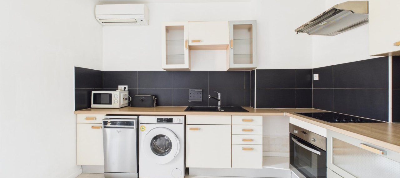 F3 - 8 RUE ANTOINE SOLLACARO