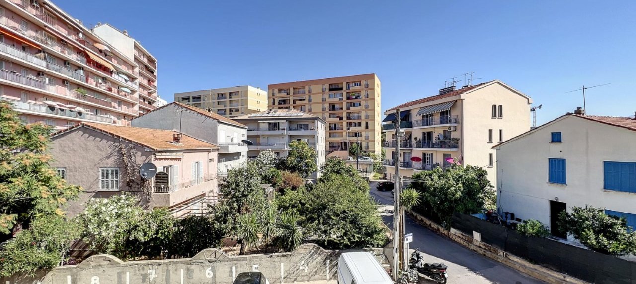 Appartement F3 /4 à vendre à Ajaccio - Secteur Candia