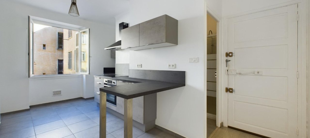 F3 rénové à vendre à Ajaccio - Quartier du Tribunal