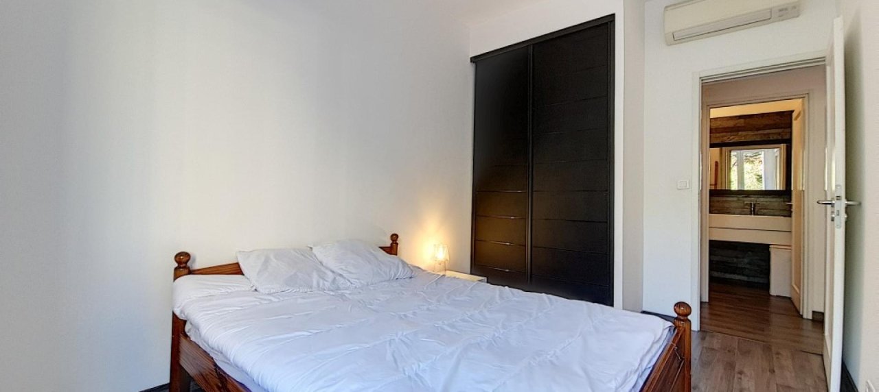 F3 meublé Rue Waleska  chambre 1