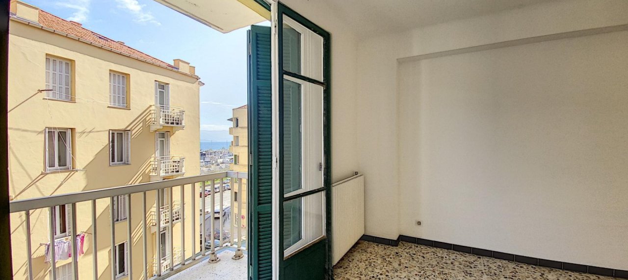 F3 à vendre Montée Saint Jean de 74m² vue mer- Ajaccio