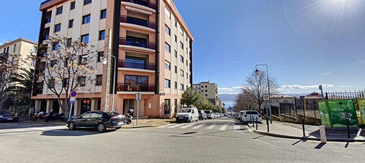 F3 Quartier des étrangers Ajaccio - Immeuble