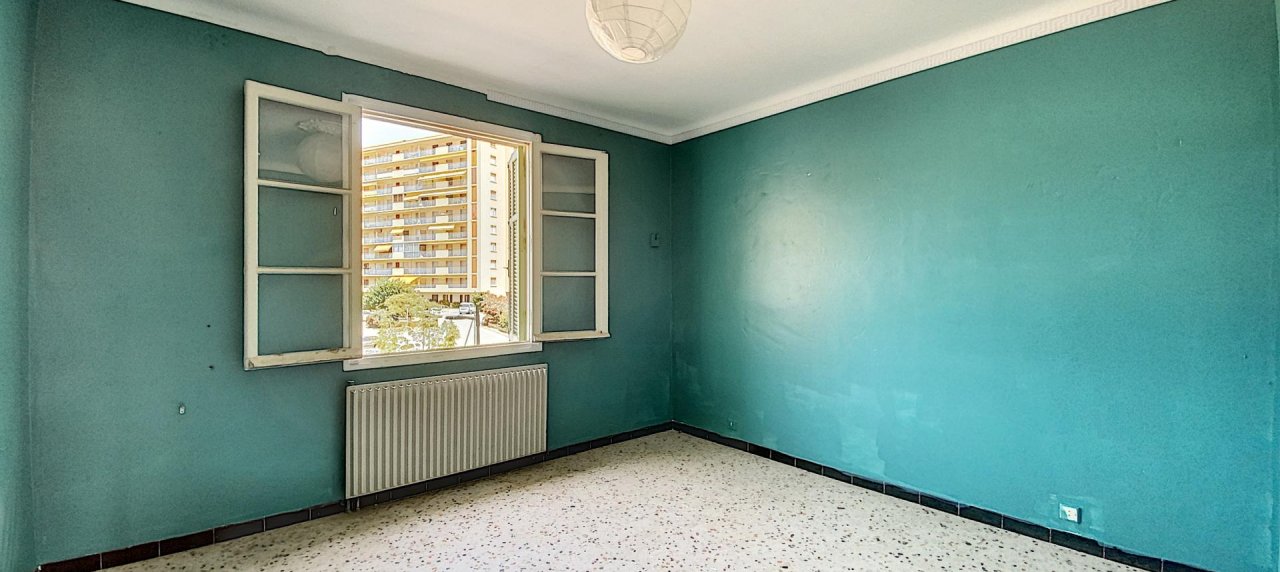 A vendre appartement F3 proche centre-ville - Vue chambre 2