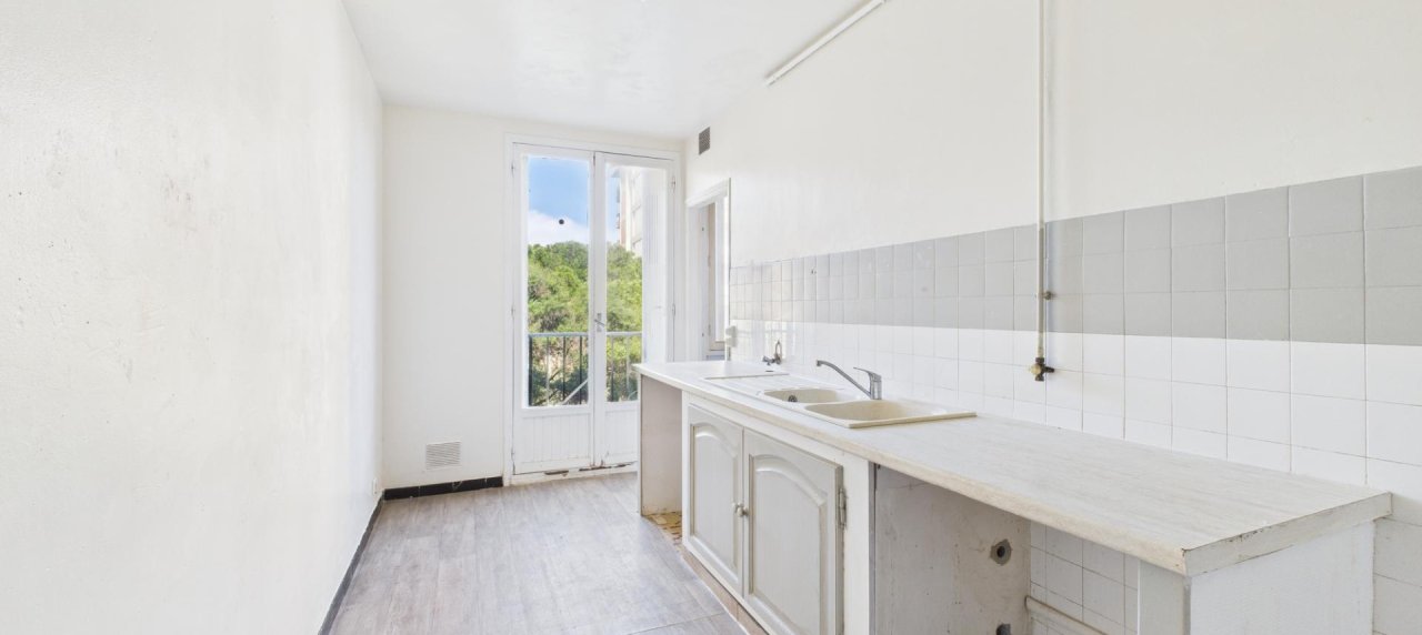 F3 RUE WALESKA