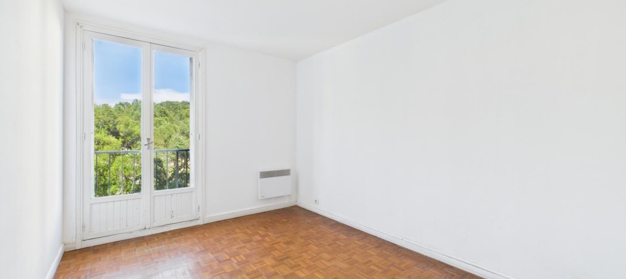 F3 RUE WALESKA