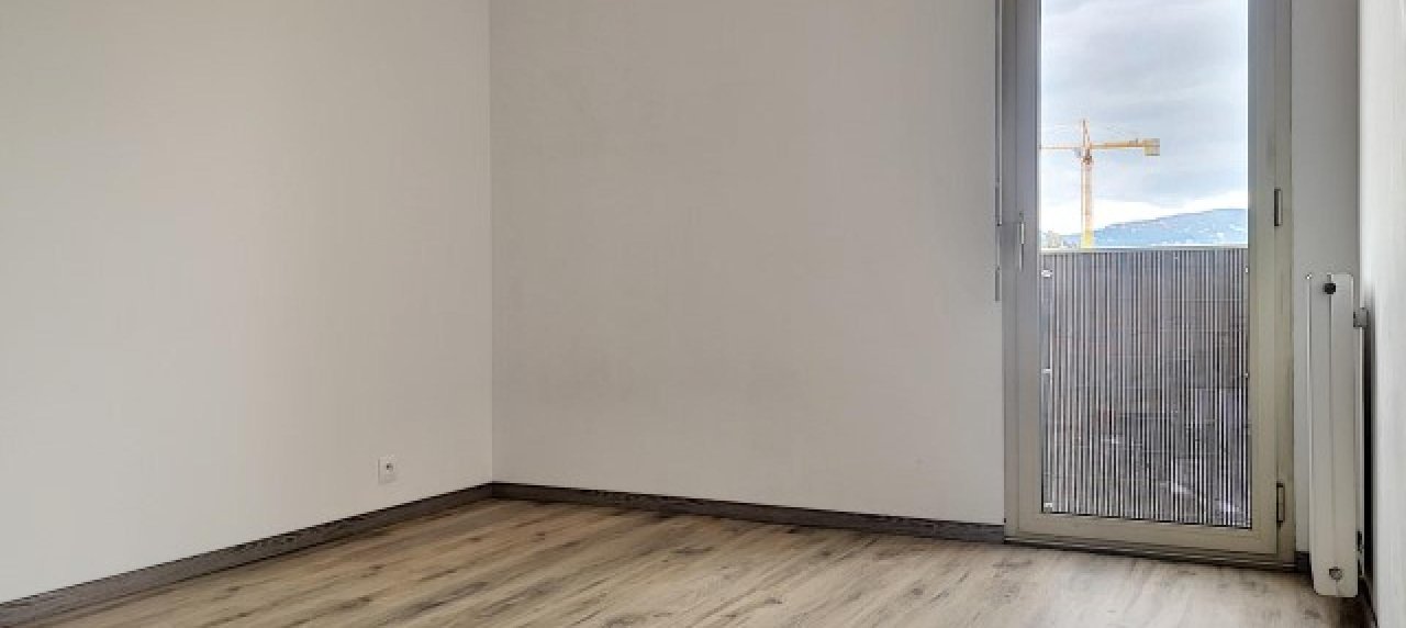 F3 à louer LA CLAIRIERE chambre 