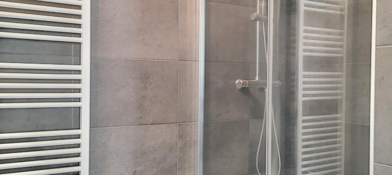 F3 à louer le Marengo  salle douche