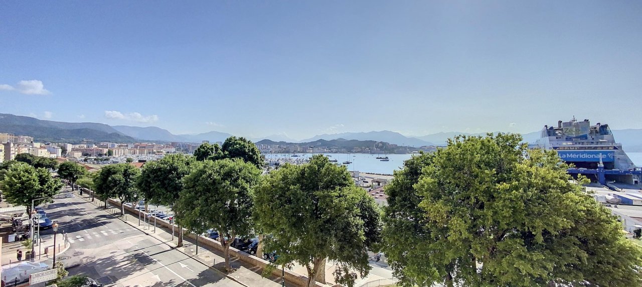 F4 à vendre vue mer Cours Napoléon - Ajaccio Centre ville