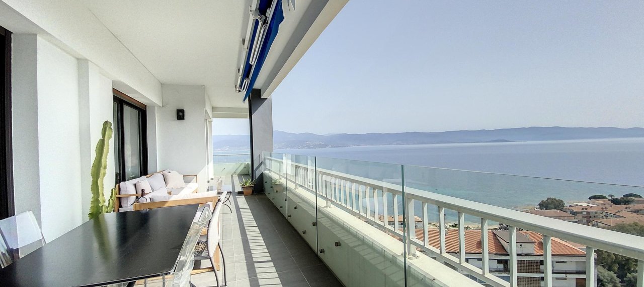 F4/5 vue mer exceptionnelle à vendre Parc Berthault - Ajacci