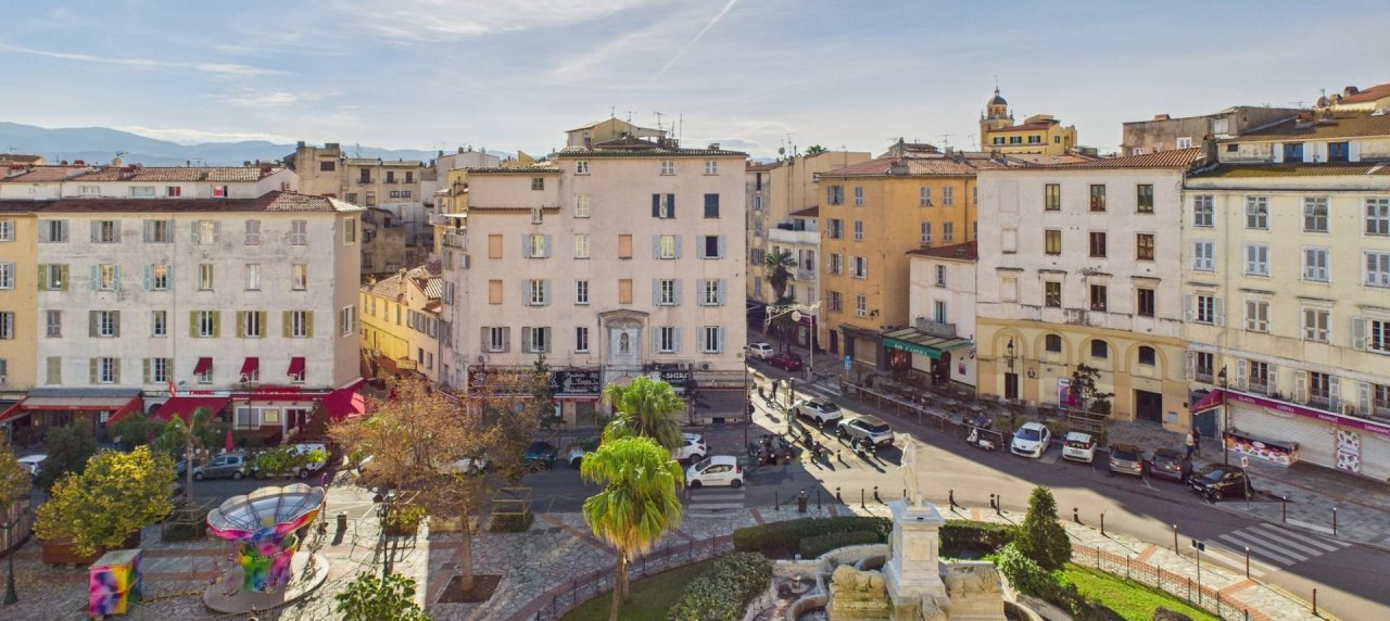 F4 A VENDRE AVENUE ANTOINE SERAFINI 