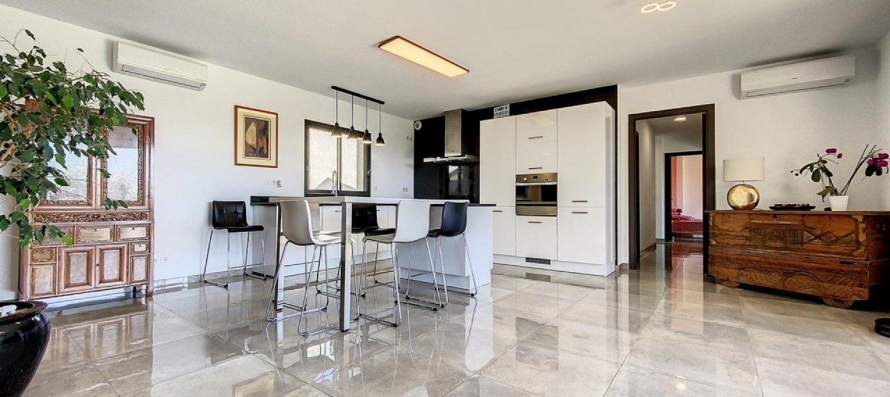 Vente d'un F4 de standing avec jardin près d'Ajaccio à ALATA