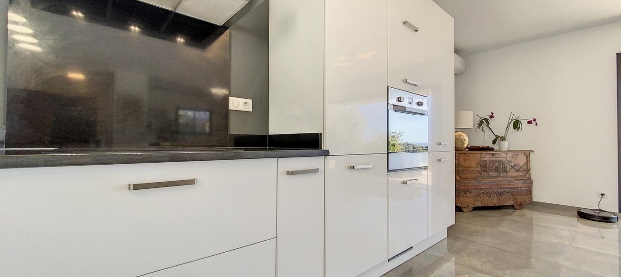 Vente d'un F4 de standing avec jardin près d'Ajaccio à ALATA