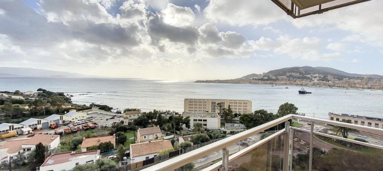 Appartement F4 avec vue mer à vendre à Ajaccio-Alzo Di Sole