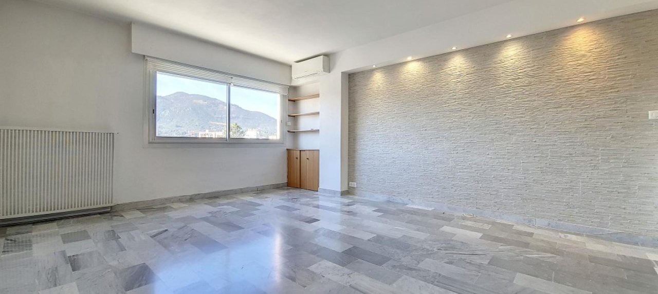F4 SALINES salon