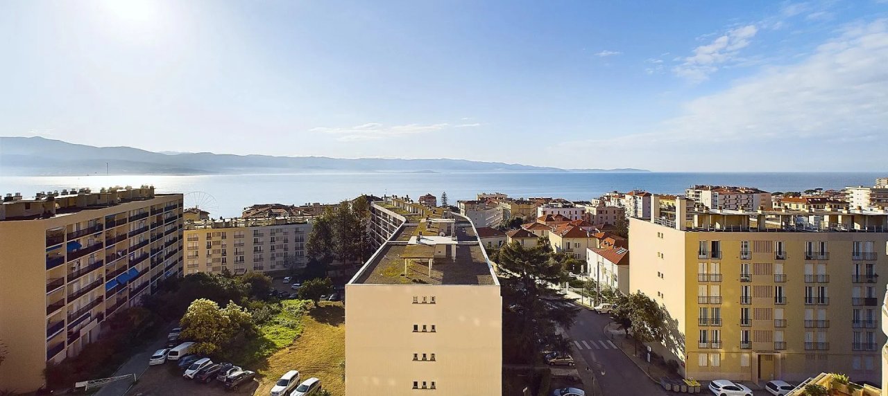 F4 RESIDENCE NAPOLEON
