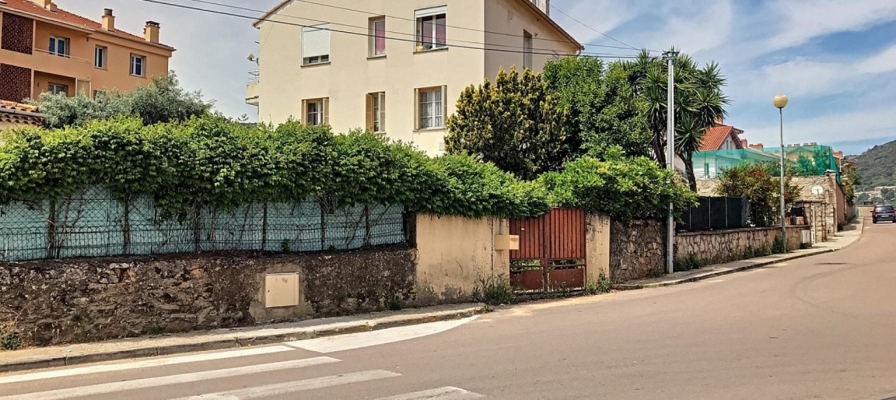 En Corse, à Ajaccio, un appartement de type F4 de 87 m² secteur du Loretto