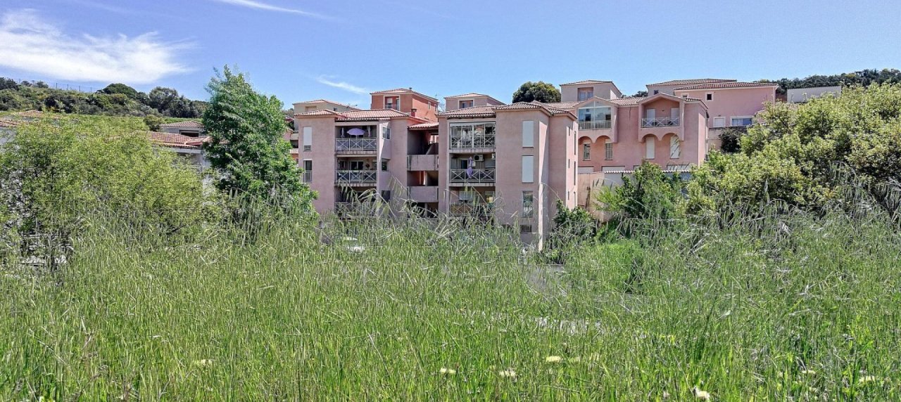 F4 à vendre vue mer à proximité de l'aéroport et du centre ville d'AJACCIO