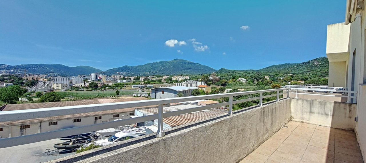 Vente appartement F4 DERNIER ETAGE à Ajaccio - Suartello
