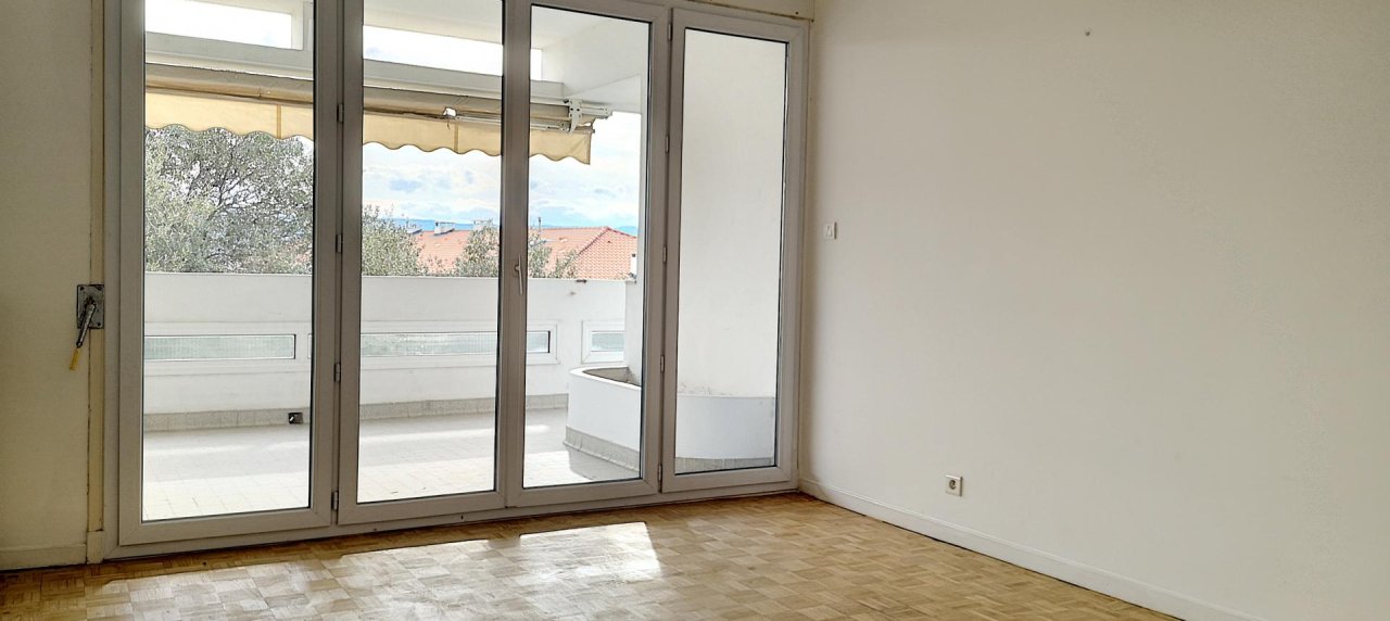 F4 à louer Berthault chambre
