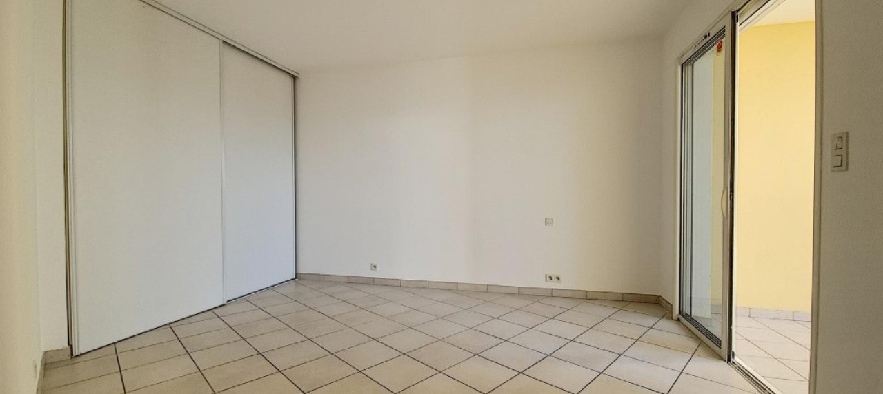 F4 de standing en duplex avec garage à louer à AJACCIO