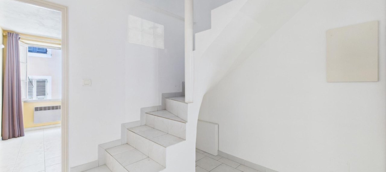 A vendre F5 DUPLEX Centre Ville à Ajaccio - Rue Fesch