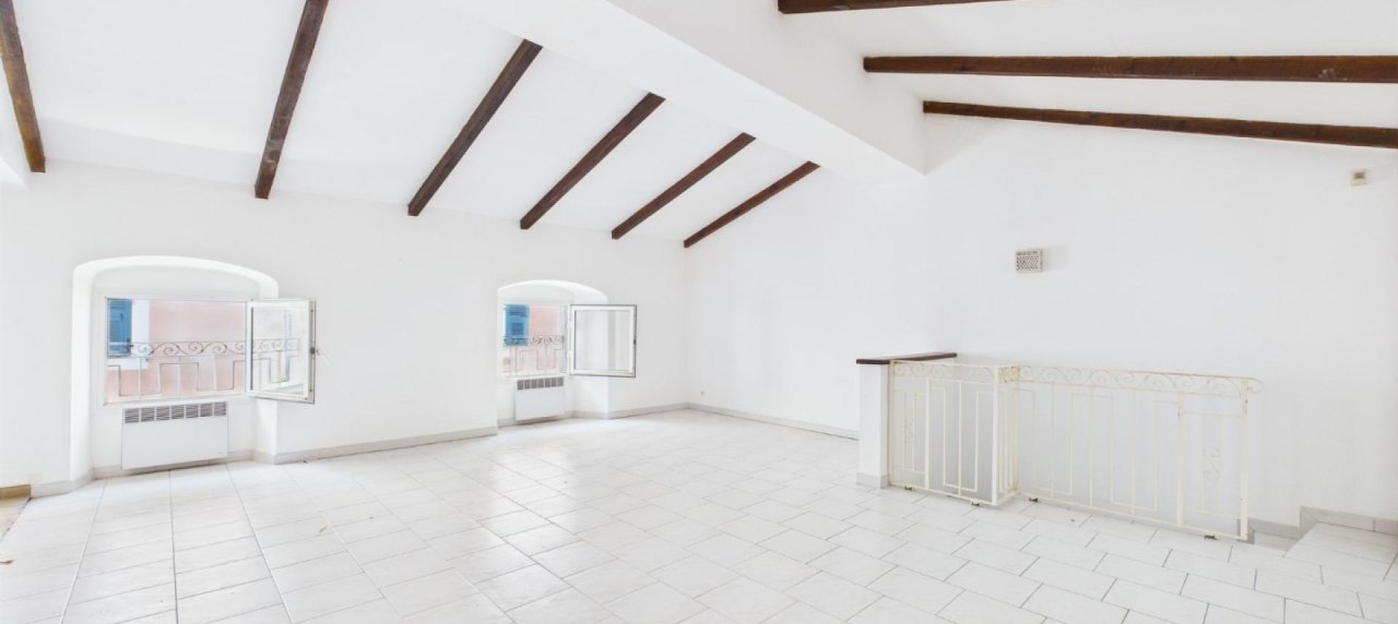 A vendre F5 DUPLEX Centre Ville à Ajaccio - Rue Fesch
