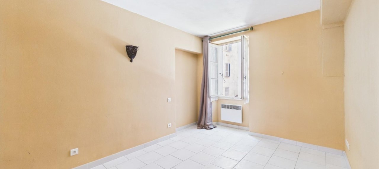 A vendre F5 DUPLEX Centre Ville à Ajaccio - Rue Fesch