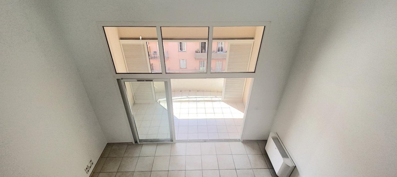 A vendre, un appartement T5 Duplex récent de standing cours Napoléon - Ajaccio