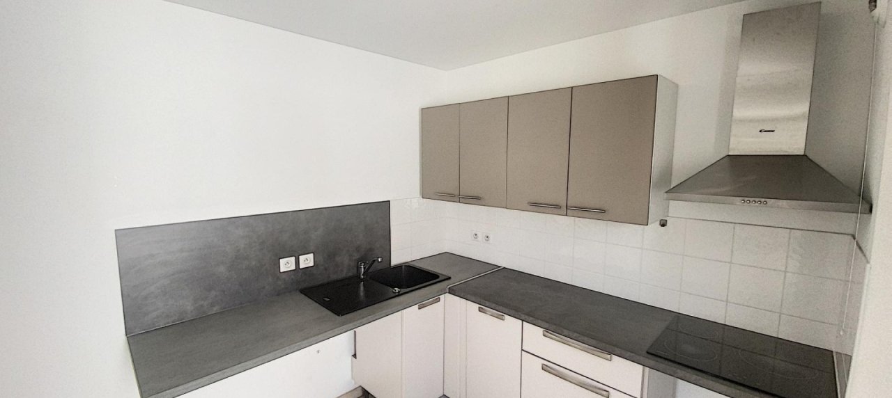 A vendre, un appartement T5 Duplex récent de standing cours Napoléon - Ajaccio