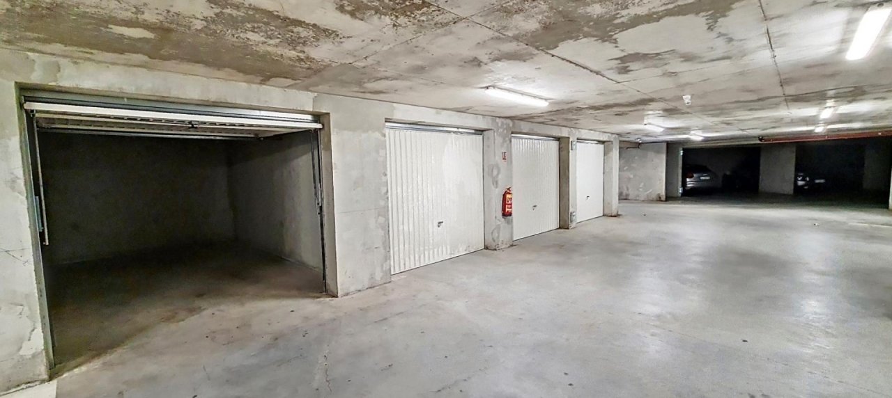 Garage fermé à louer Résidence Le Génovèse
