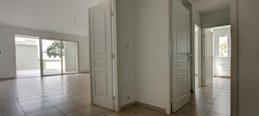 F4 cours Napoléon entrée