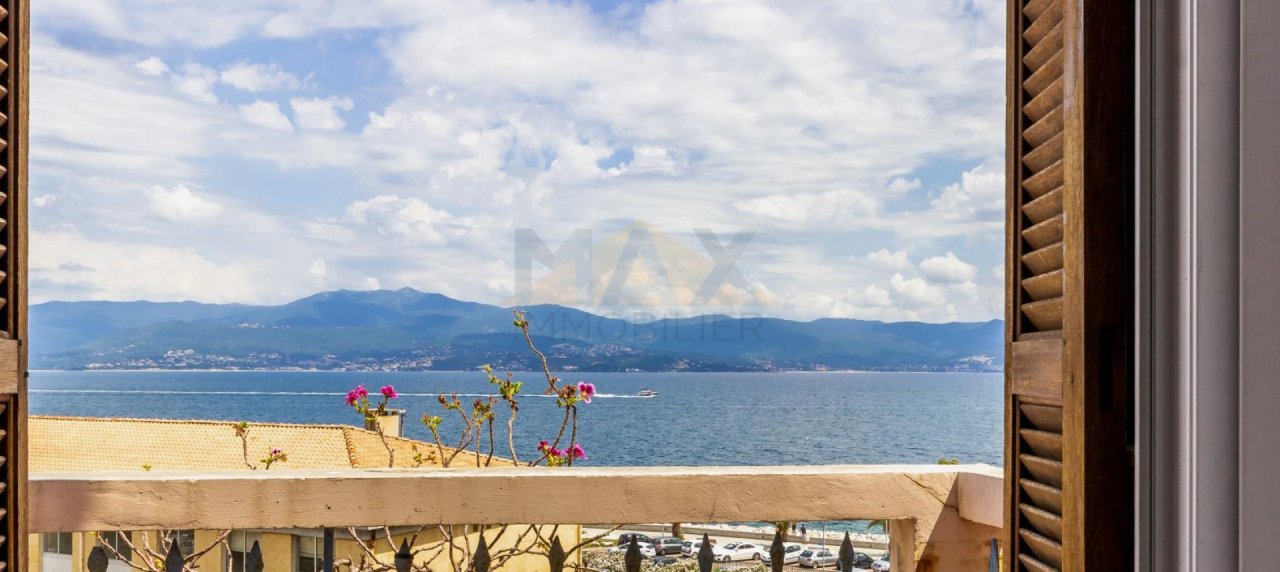 F4 à vendre vue mer à proximité de la plage du TROTTEL - Ajaccio