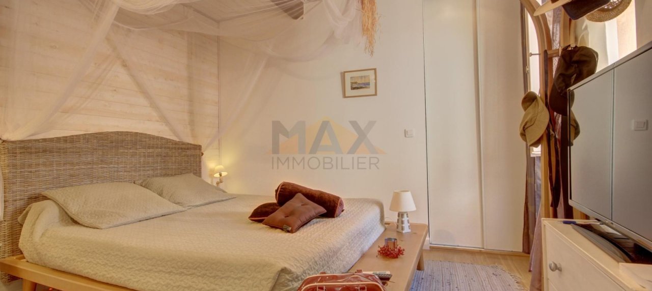 En Corse à Ajaccio, F3 de 85m² avec terrasse en Hyper Centre Ajaccio