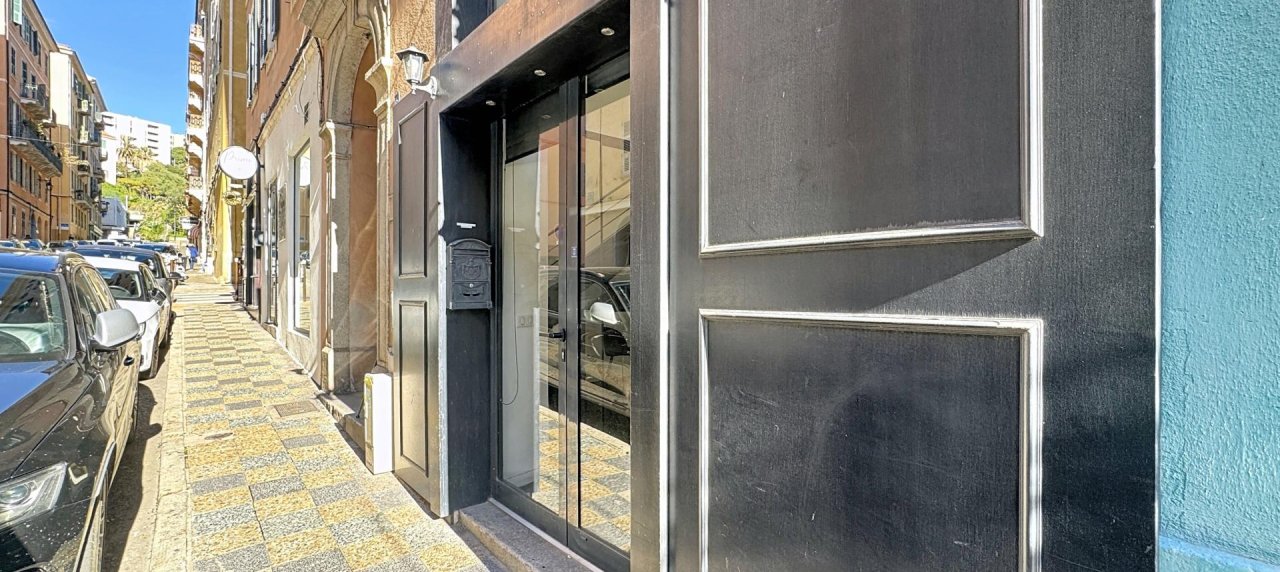 Local professionnel à louer centre ville secteur Diamant à Ajaccio