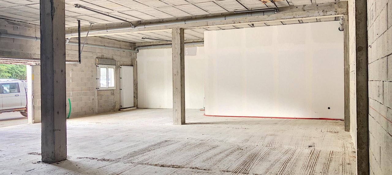 Vente de murs d'un local commercial de 213 m² - Mezzavia / Ajaccio
