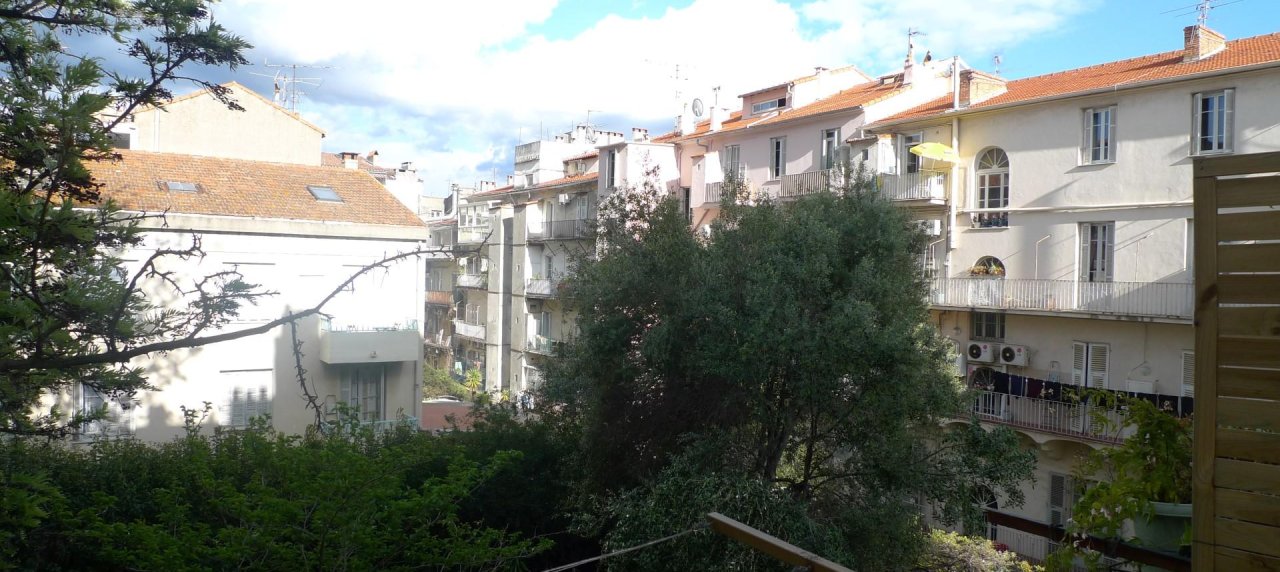 T3 MEUBLE COURS GRANDAVL