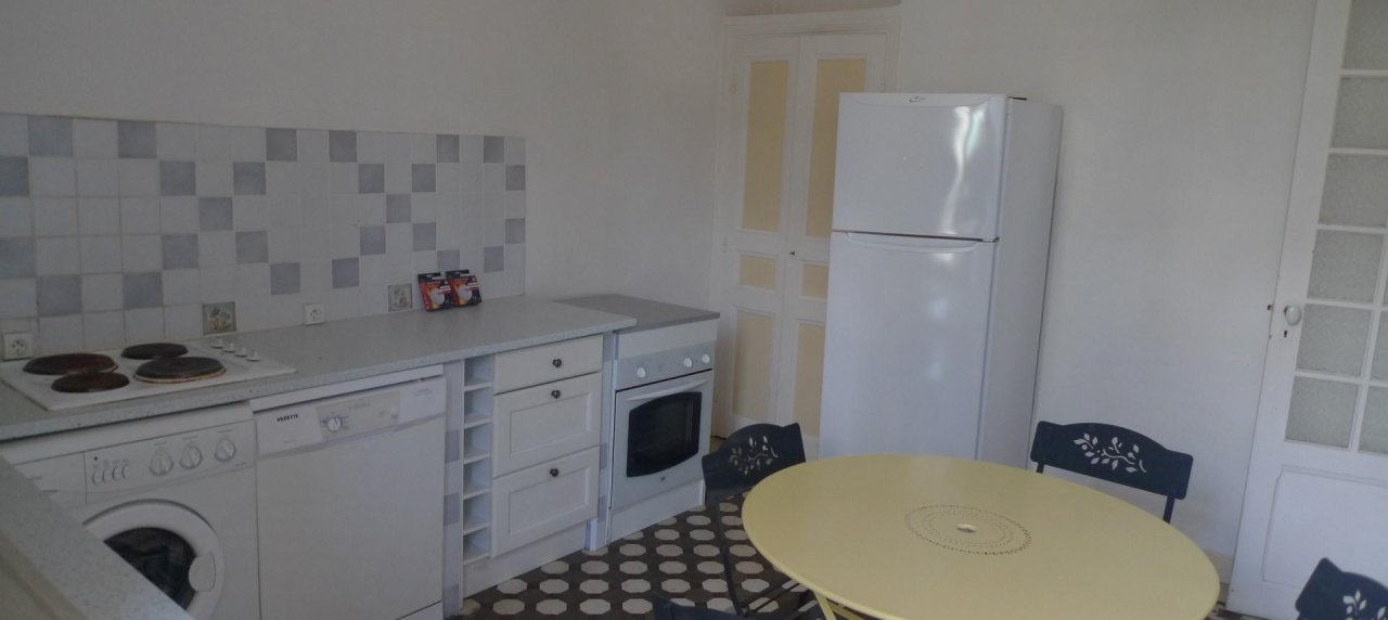 T3 COURS GRANDVAL cuisine