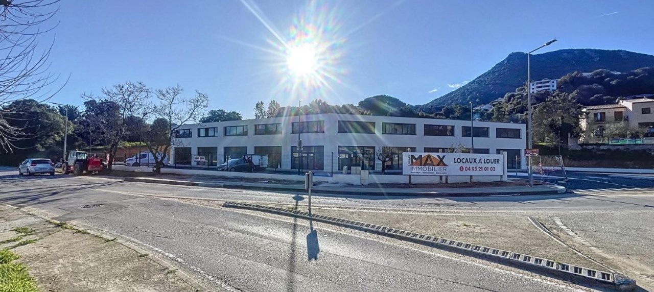 Locaux commerciaux à louer près d'Ajaccio- Route d'Afa