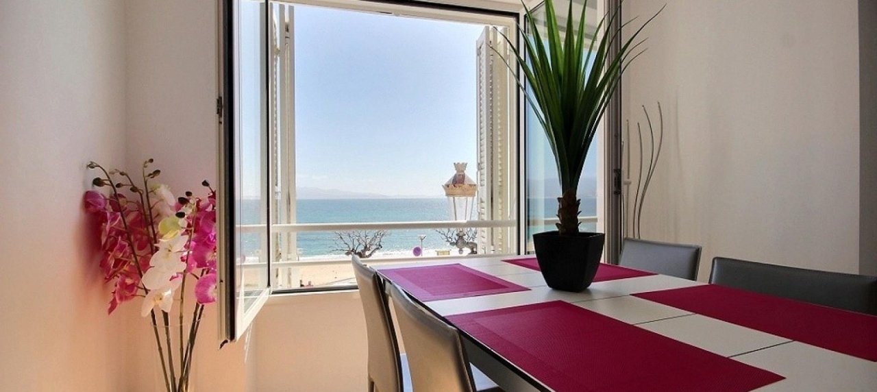 F2 A VENDRE 18 BOULEVARD ALBERT 1ER