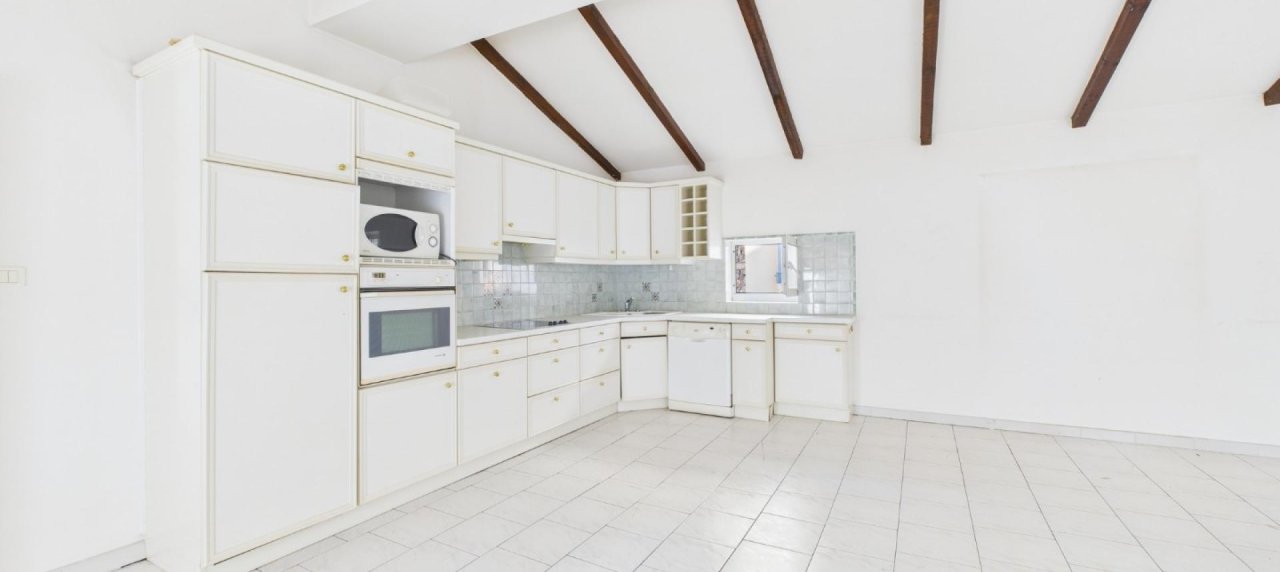 STUDIO A VENDRE 64 RUE FESCH AJACCIO