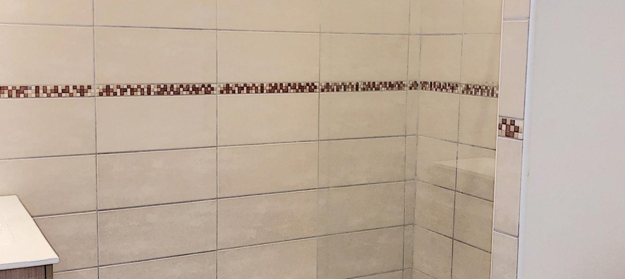 Appartement traversant de type F2 à vendre refait à neuf - Ajaccio