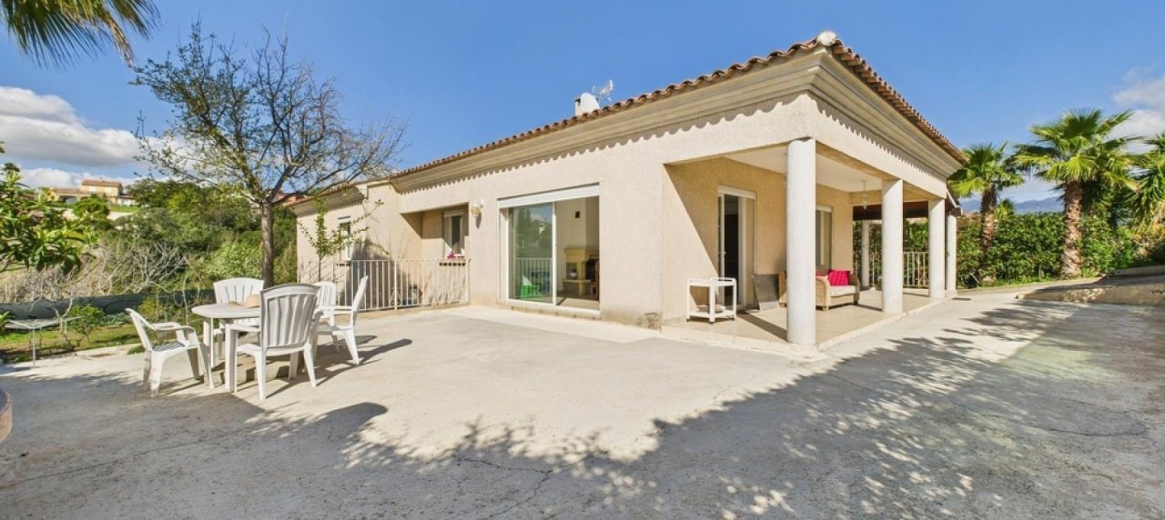 MAGNIFIQUE VILLA - CAURO