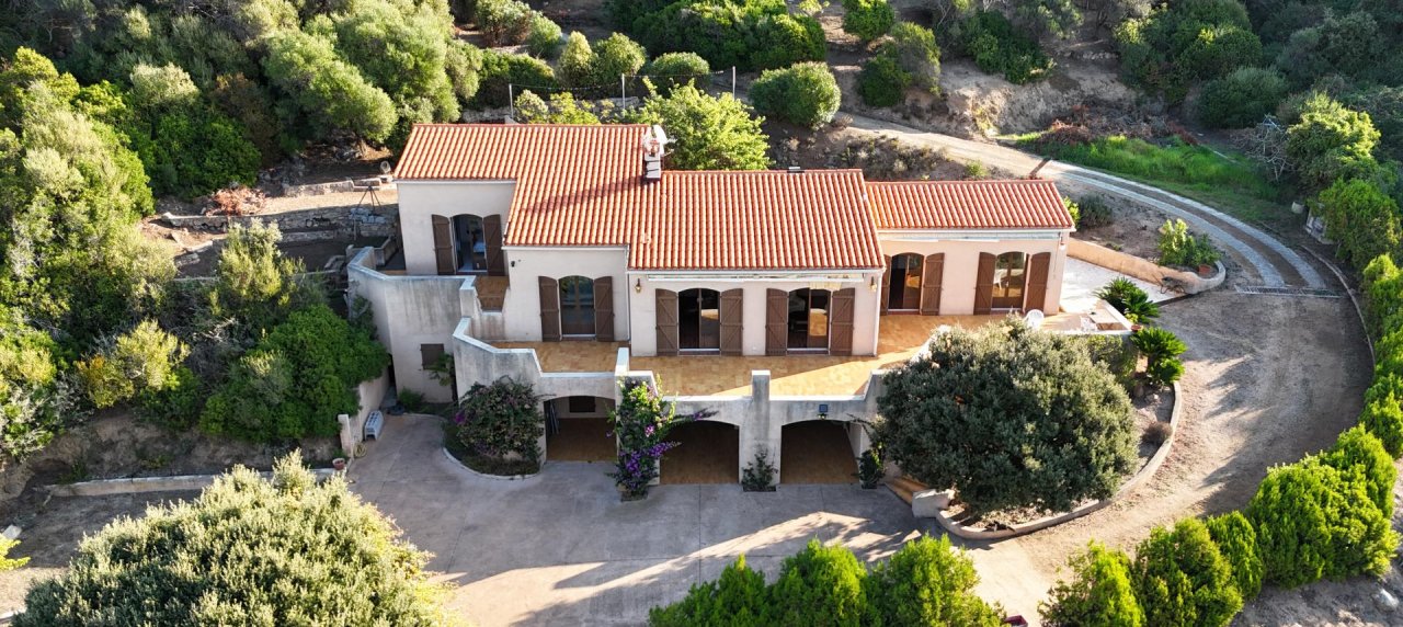 VILLA A VENDRE SAGONE ROUTE DE CARGESE