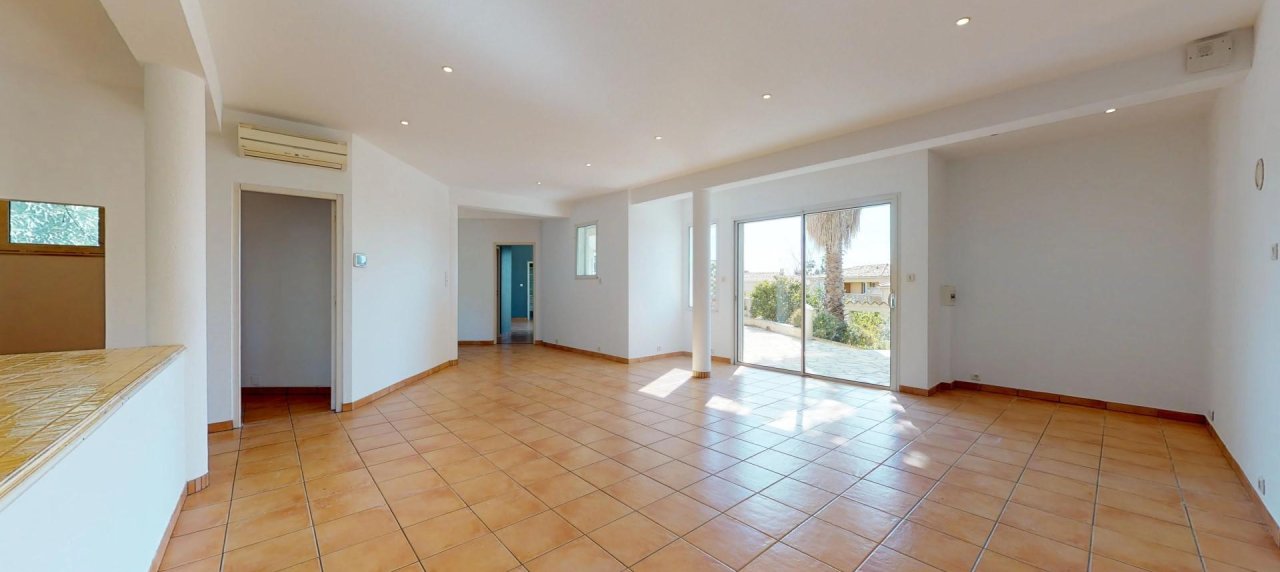Une Villa avec piscine et dépendance à vendre-Bastelicaccia