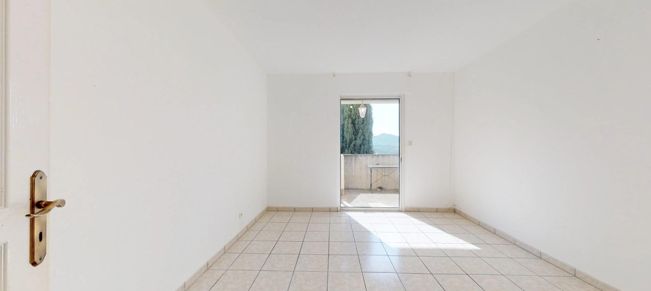 Une Villa avec piscine et dépendance à vendre-Bastelicaccia