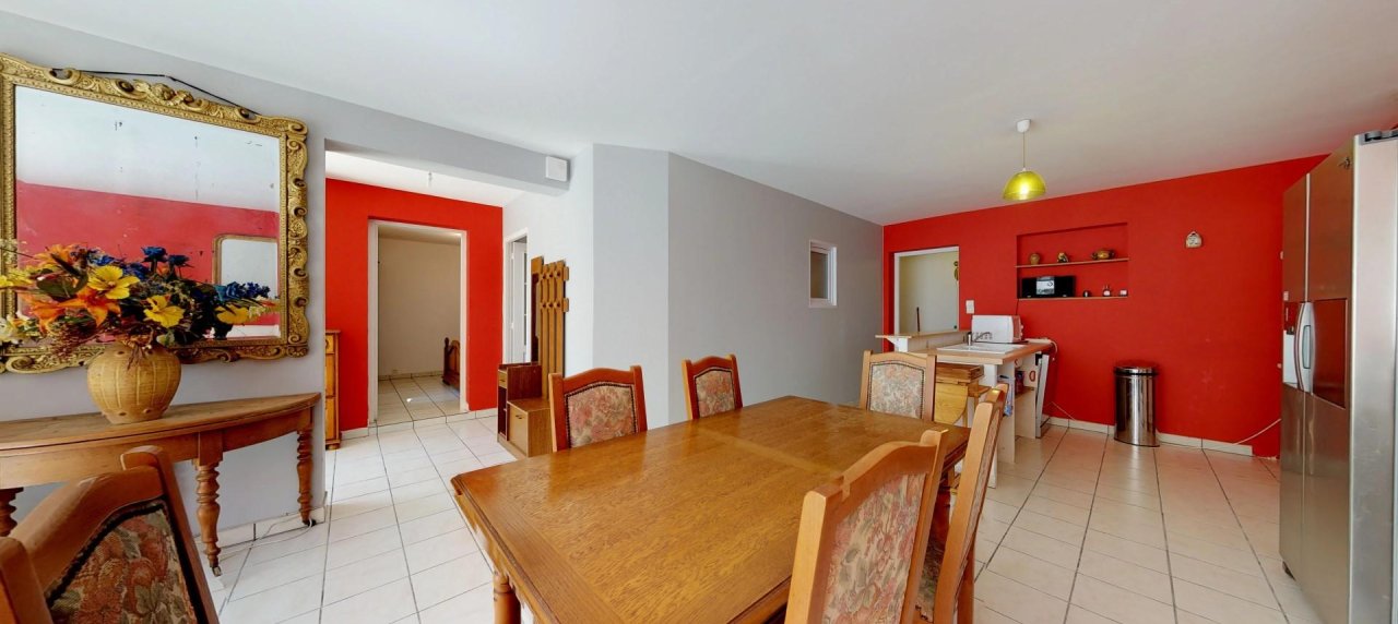 Une Villa avec piscine et dépendance à vendre-Bastelicaccia